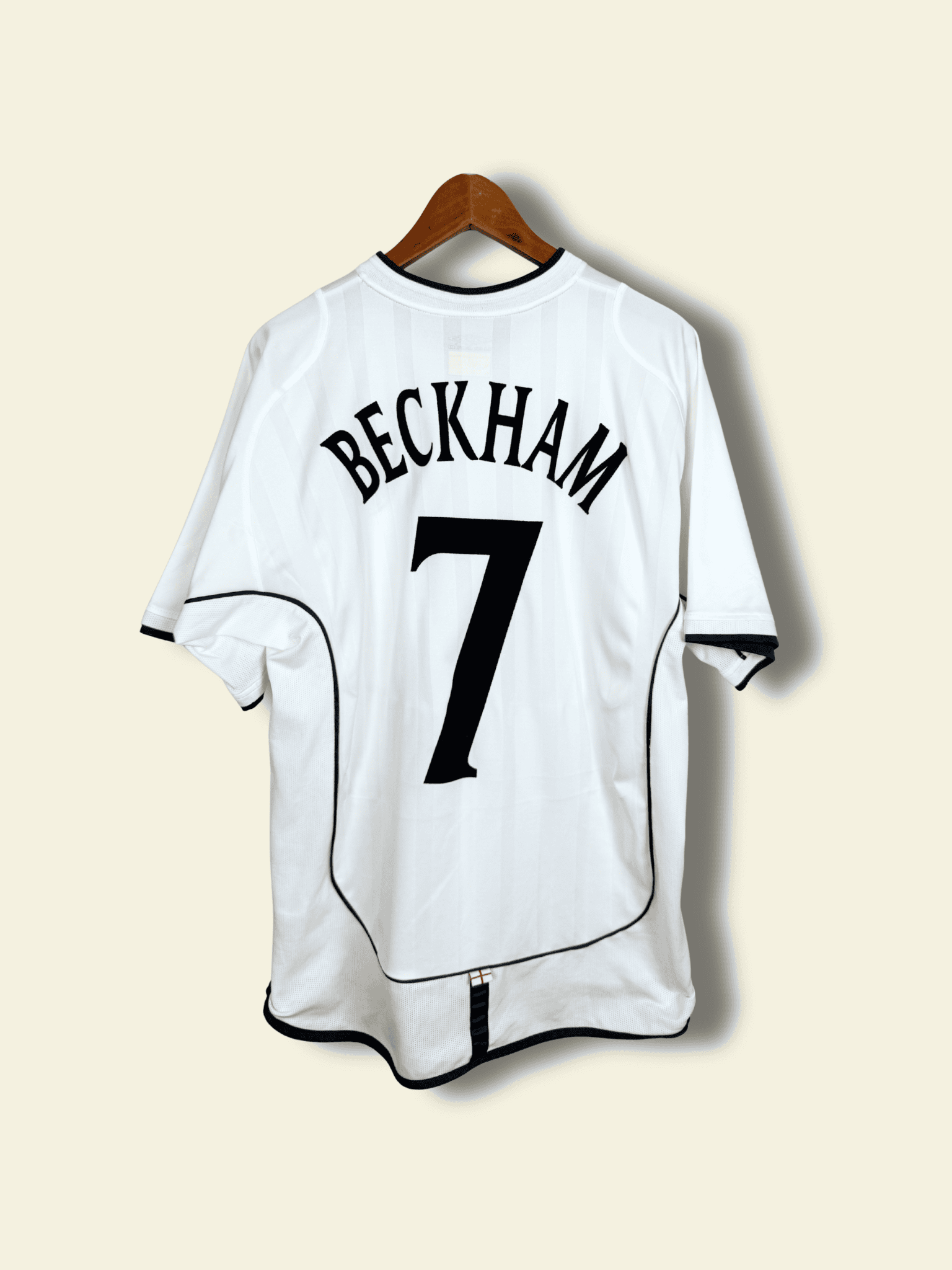 2002-england-home-david-beckham-7-large-1