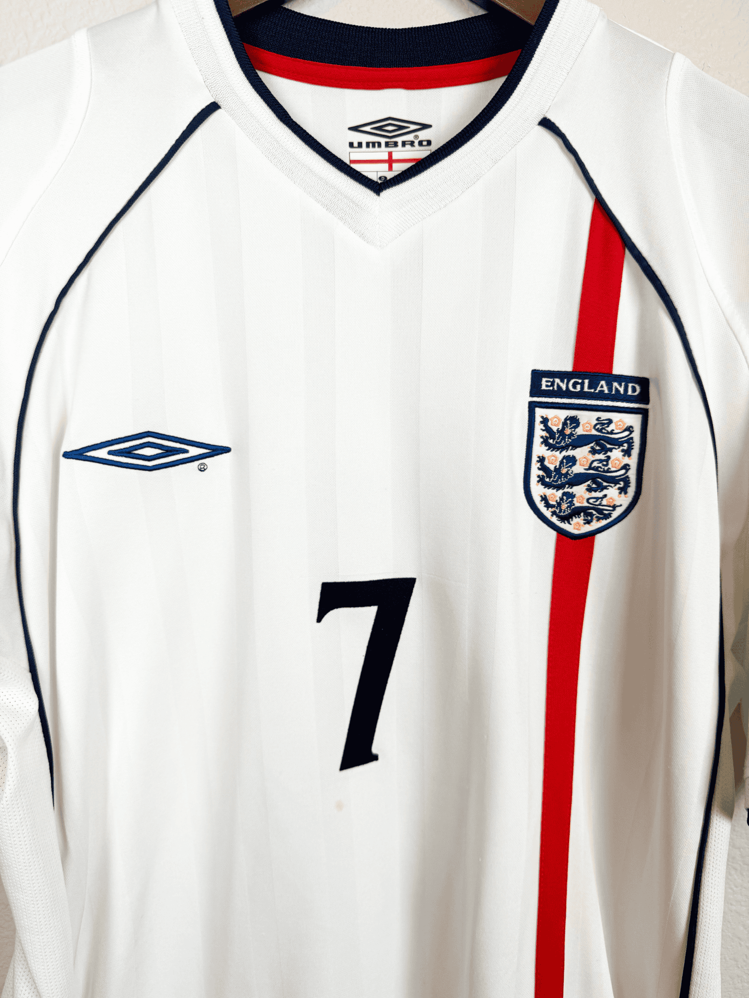 2002-england-home-david-beckham-7-large-4