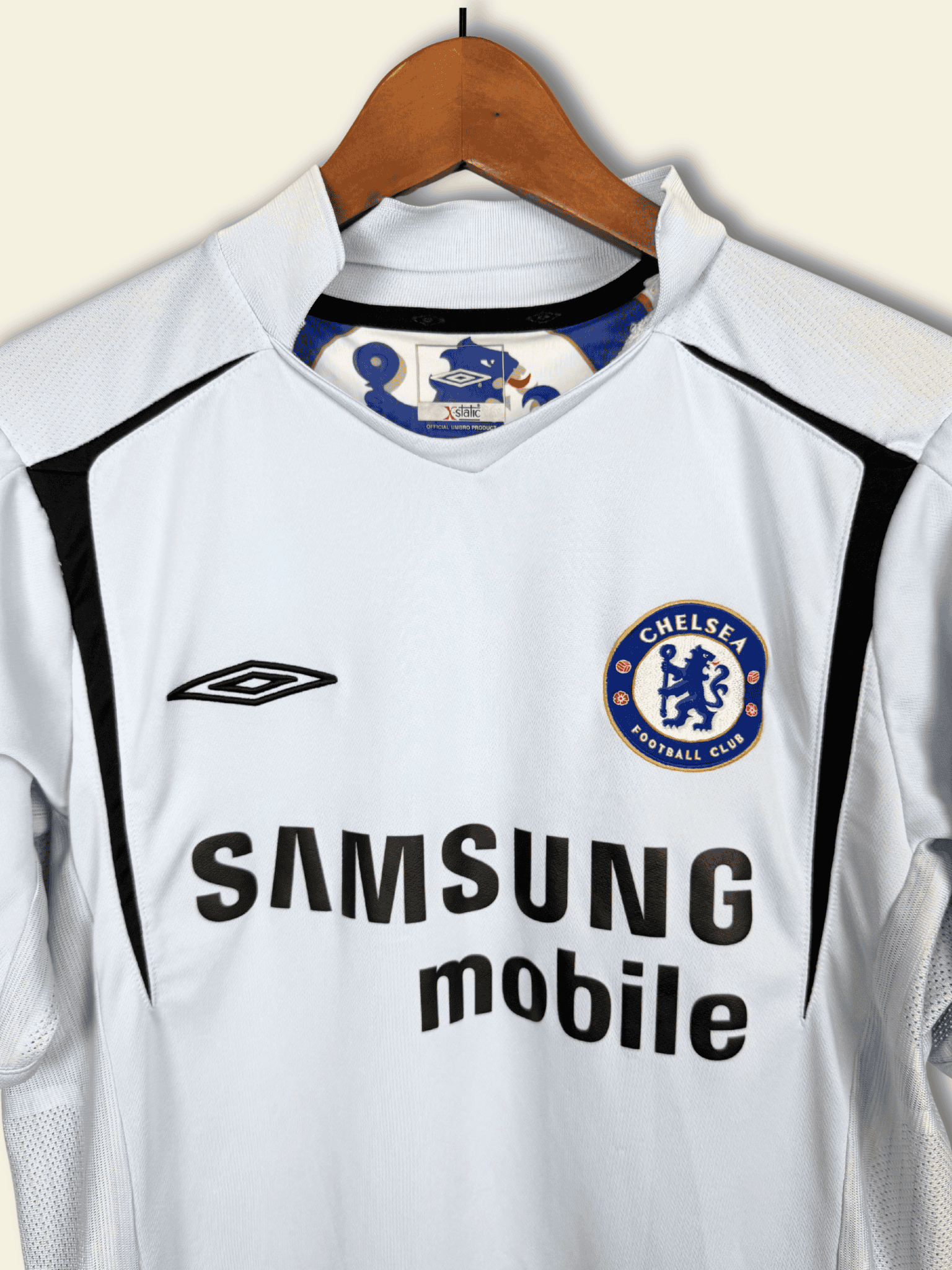 2005-chelsea-away-didier-drogba-15-medium-2