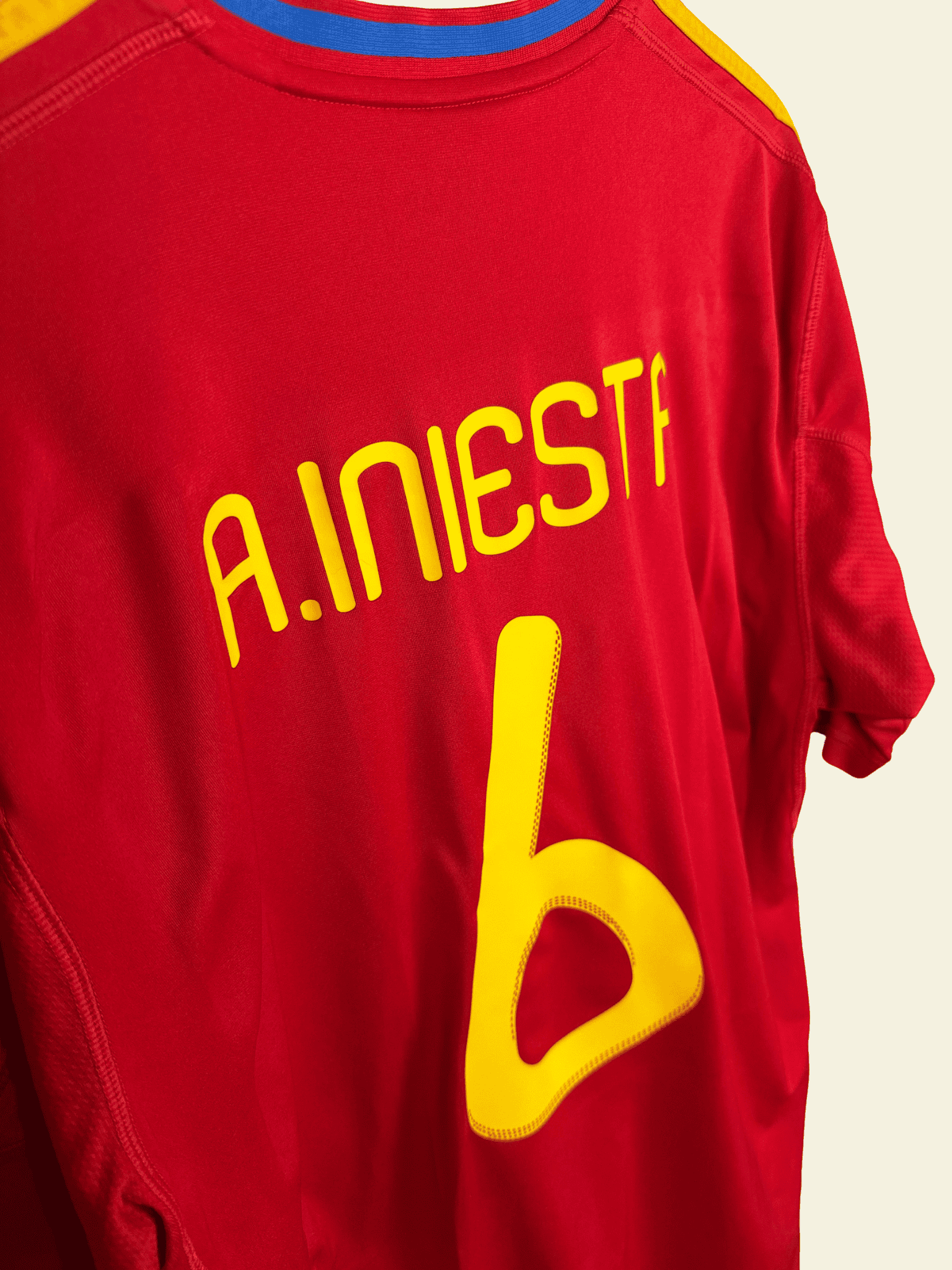 2010-spain-home-andres-iniesta-6-large-v31236-adidas-4