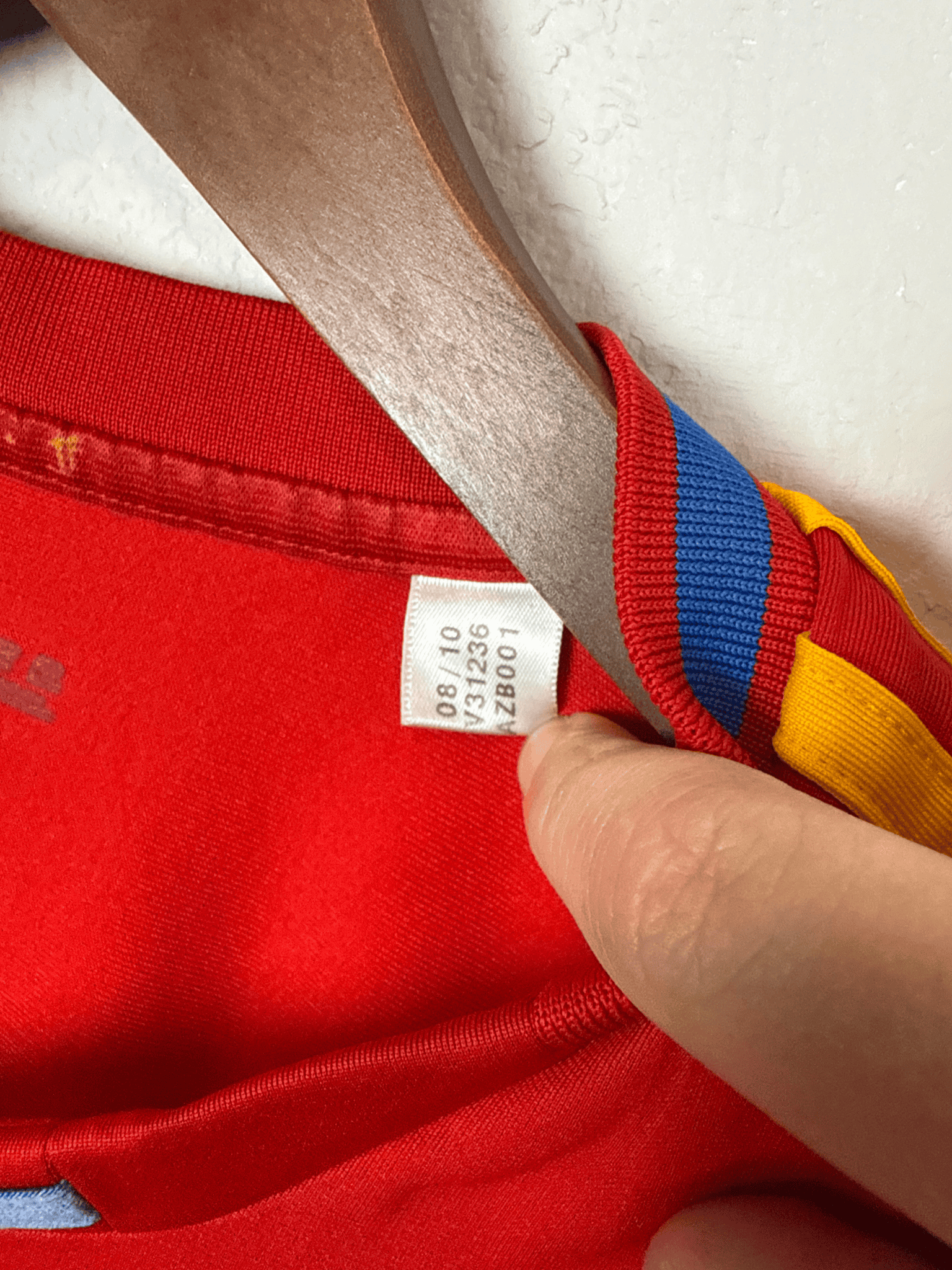 2010-spain-home-andres-iniesta-6-large-v31236-adidas-5
