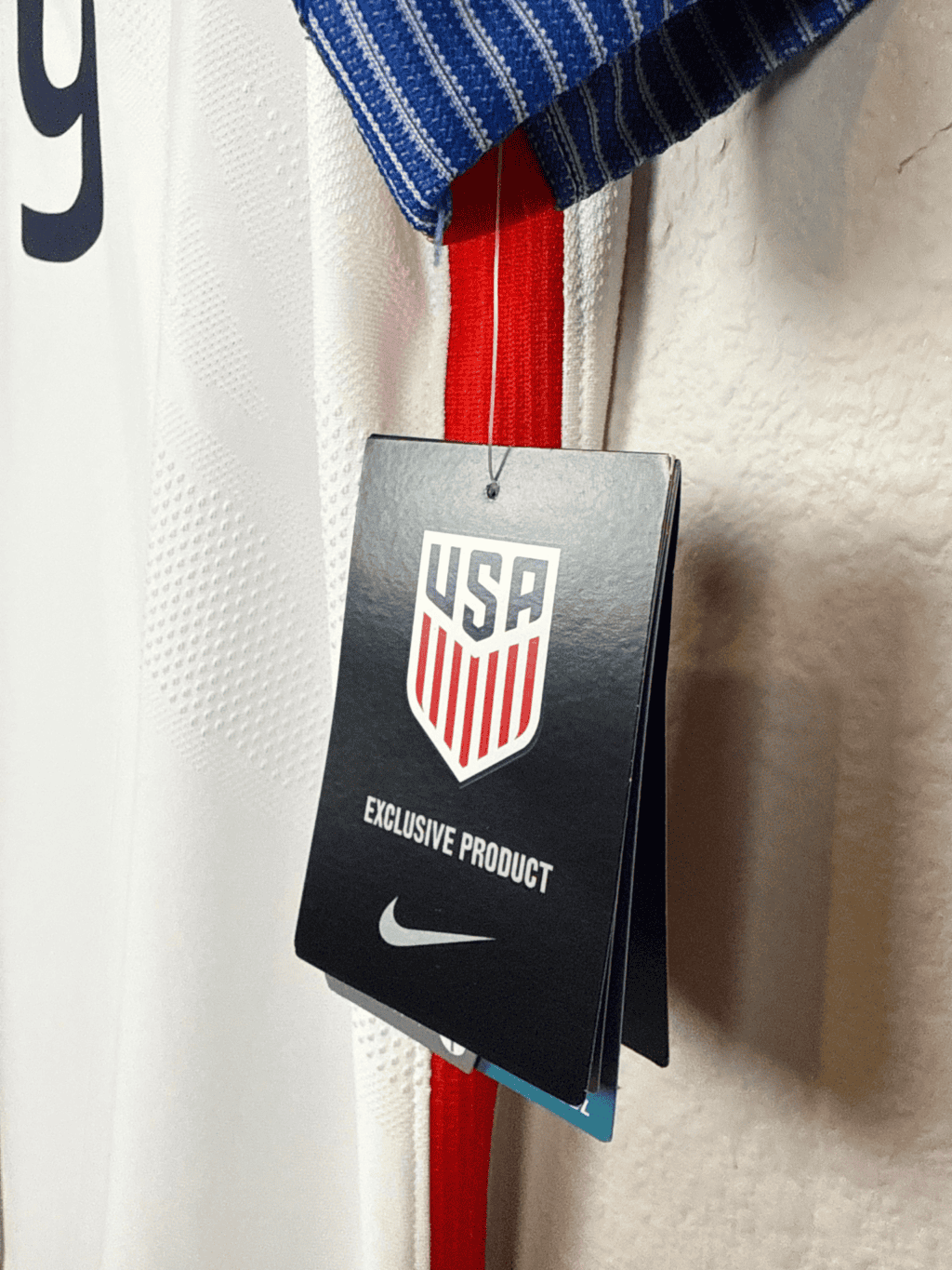 2016 USA Home - Gyasi Zardes #17 Signed BNWT - Image 4