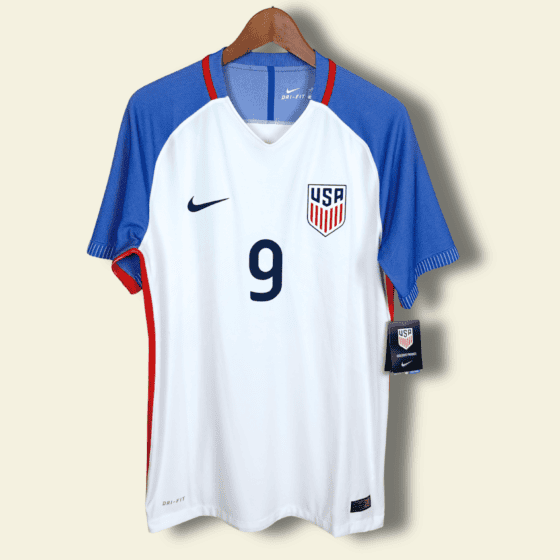 2016 USA Home - Gyasi Zardes #17 Signed BNWT