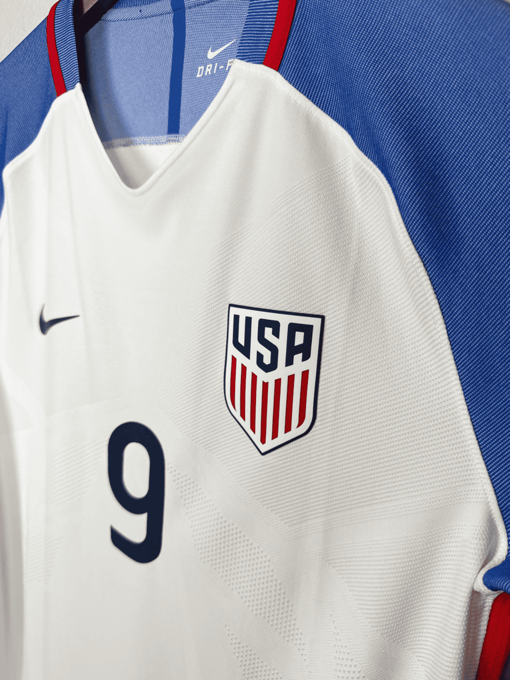 2016 USA Home - Gyasi Zardes #17 Signed BNWT - Image 6