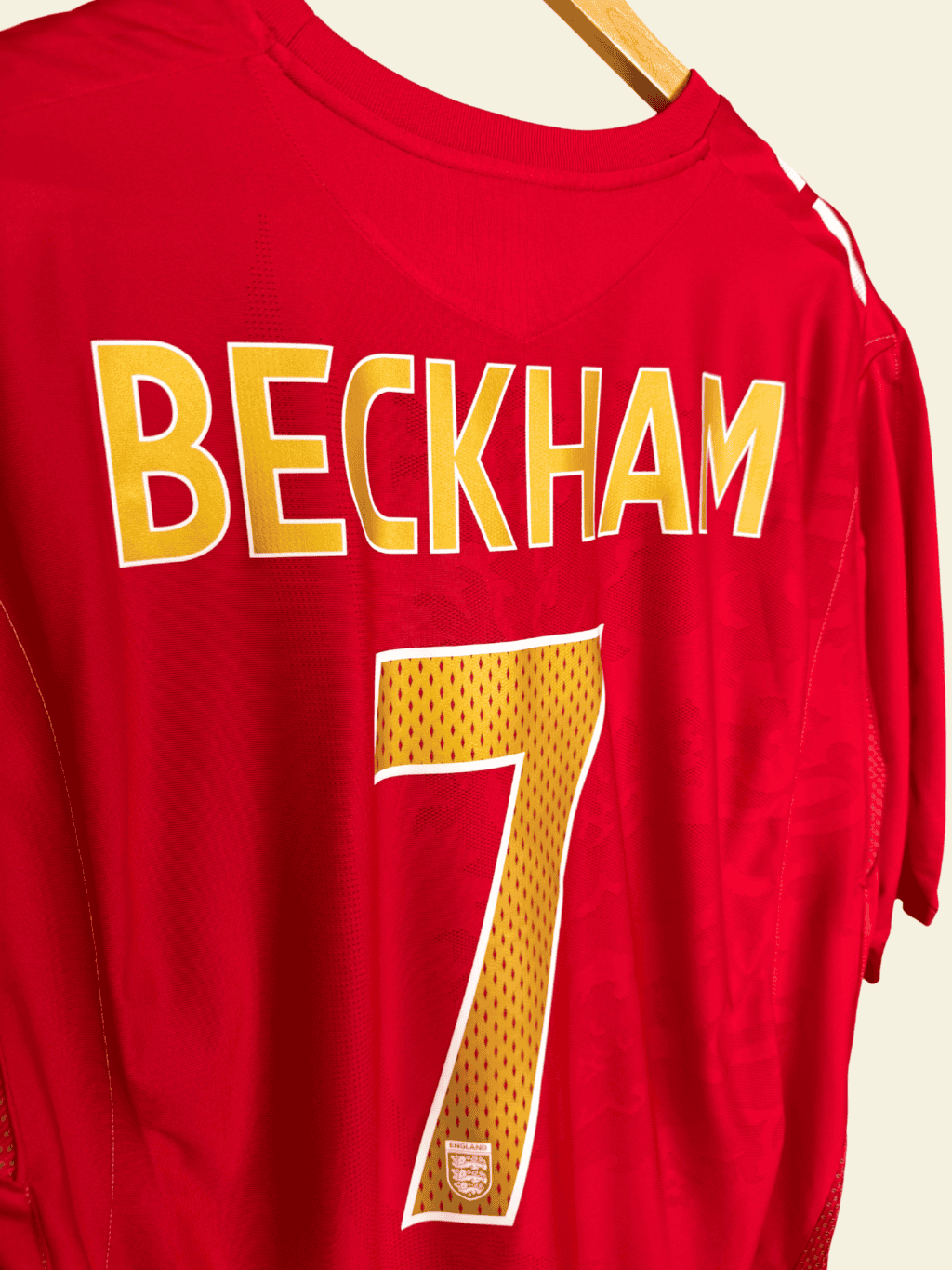 2006 England Away - David Beckham #7 XXL - Image 5