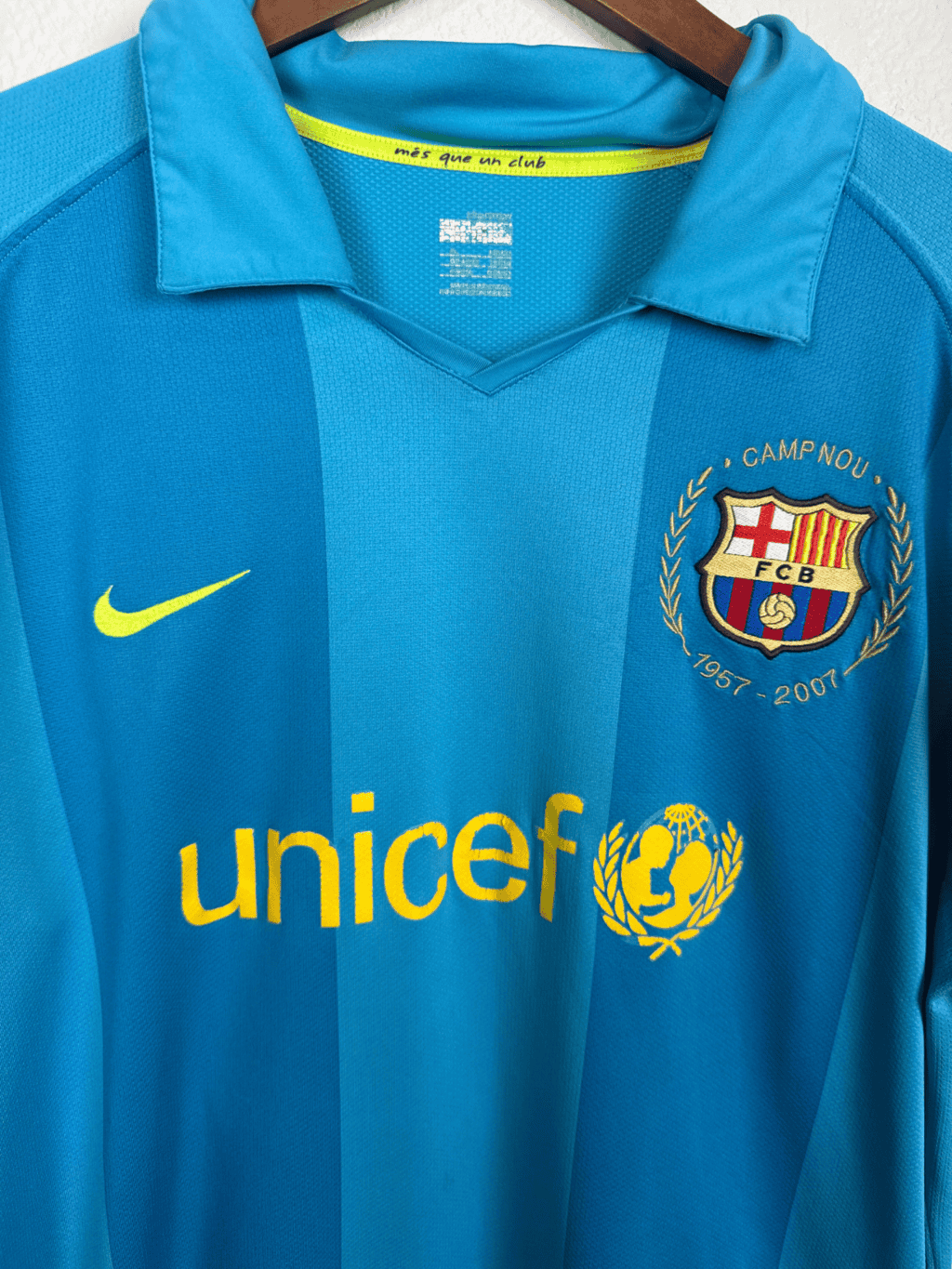2007 Barcelona Away - Ronaldinho #10 XL - Image 3