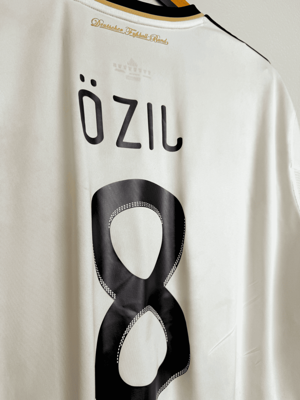 2010 Germany Home - Mesut Ozil #8 XXL - Image 5