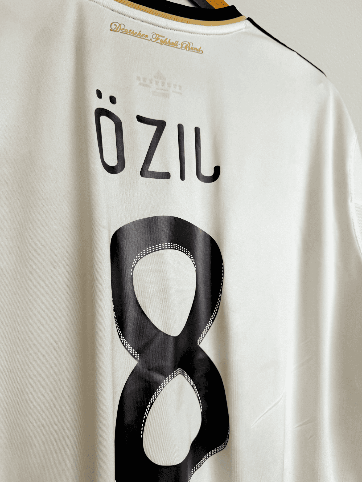 2010-germany-home-mesut-ozil-8-xxl-p41477-adidas-4