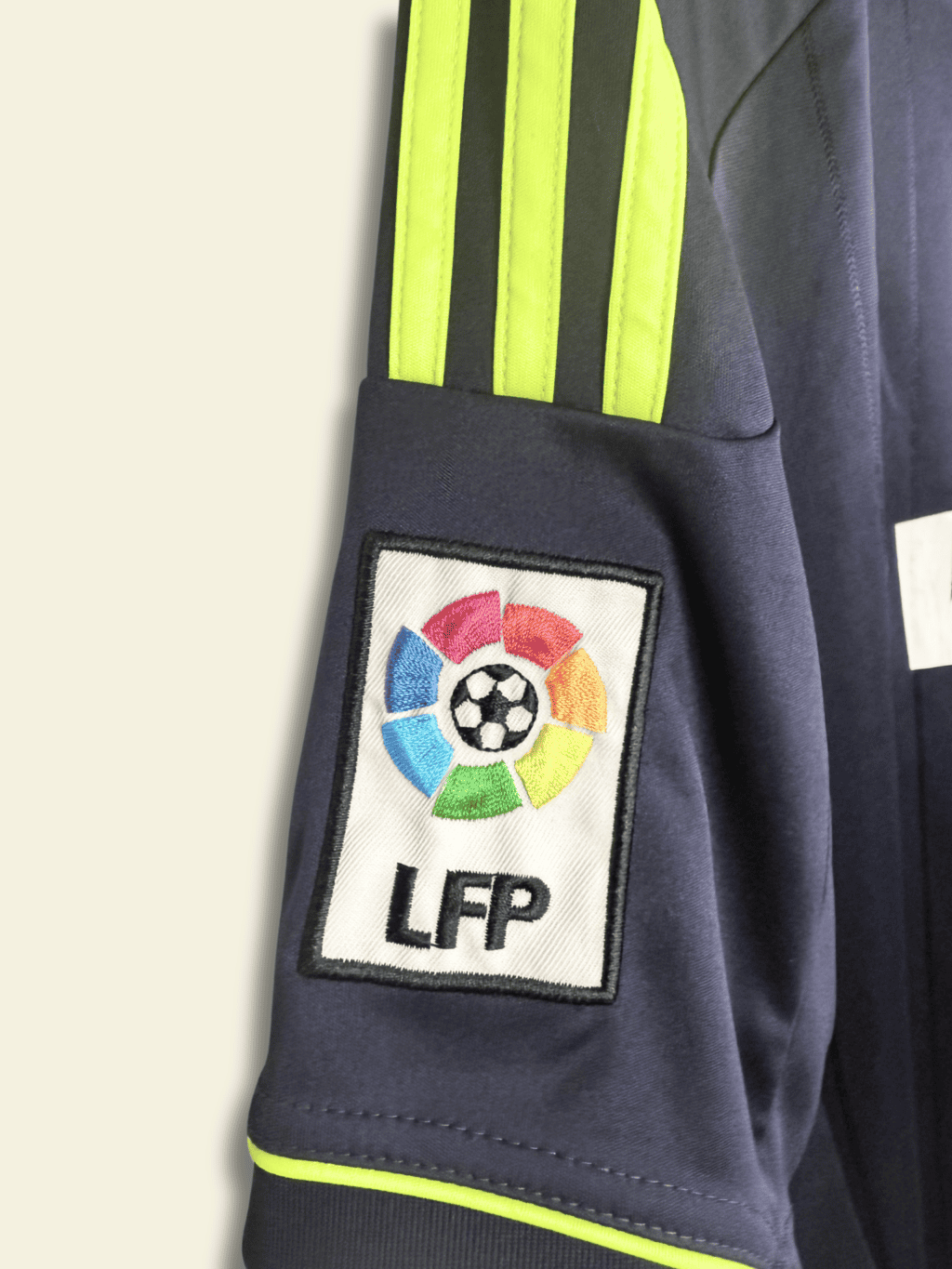 2012 Real Madrid Away - Cristiano Ronaldo #7 Medium - Image 3