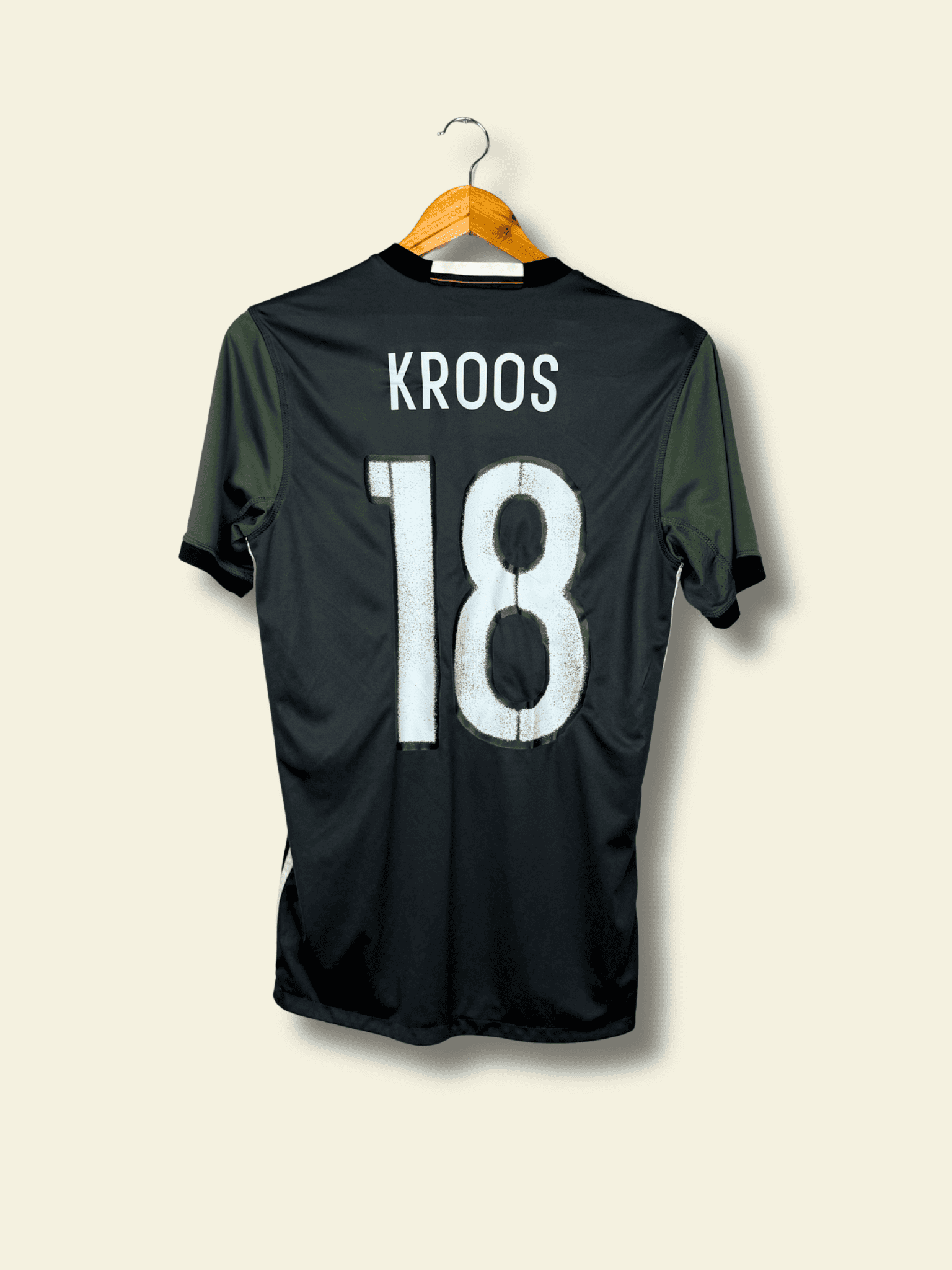 2016-germany-away-toni-kroos-18-small-aa0110-adidas-1