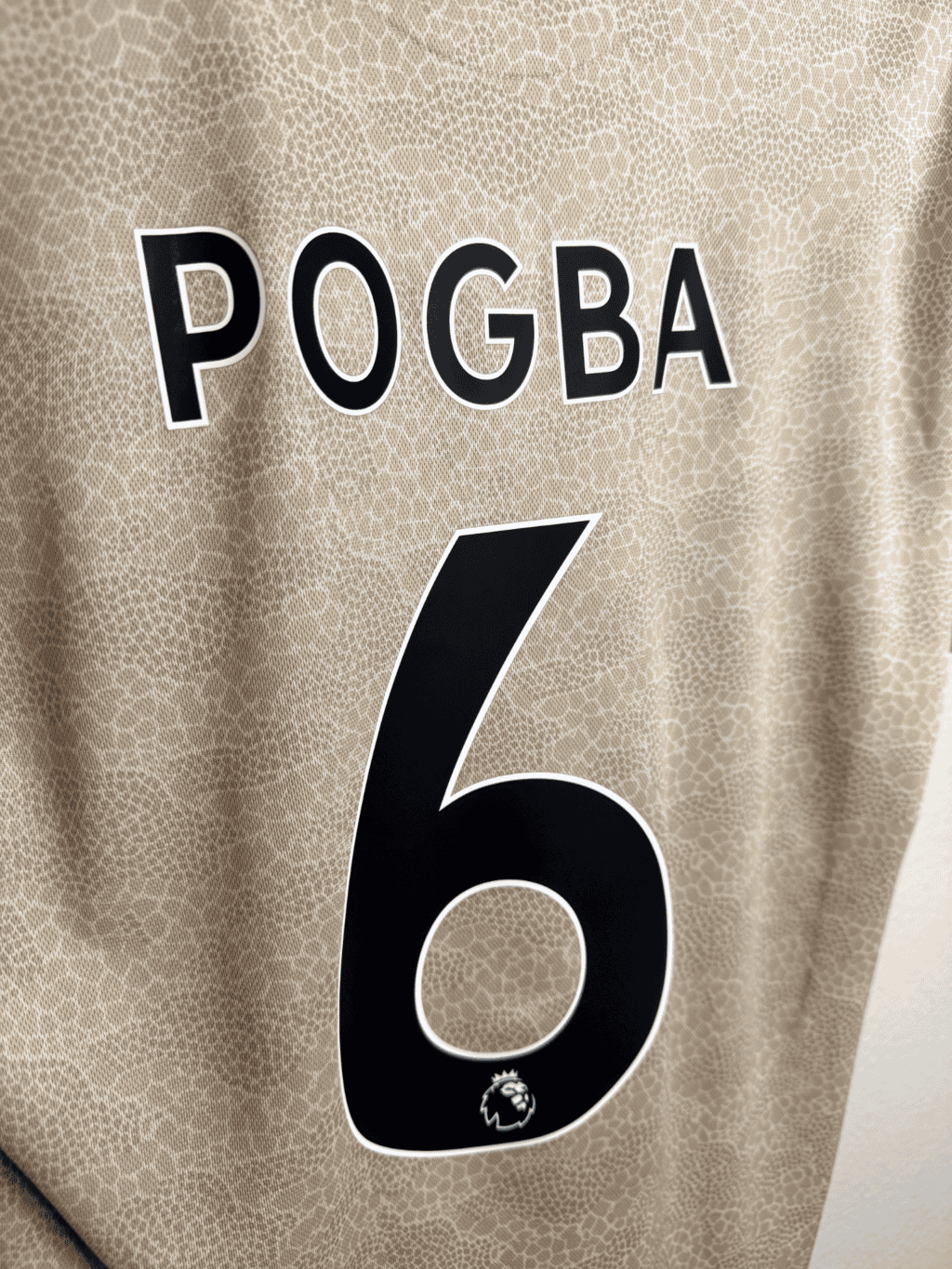 2019 Manchester United Away - Paul Pogba #6 Medium - Image 4