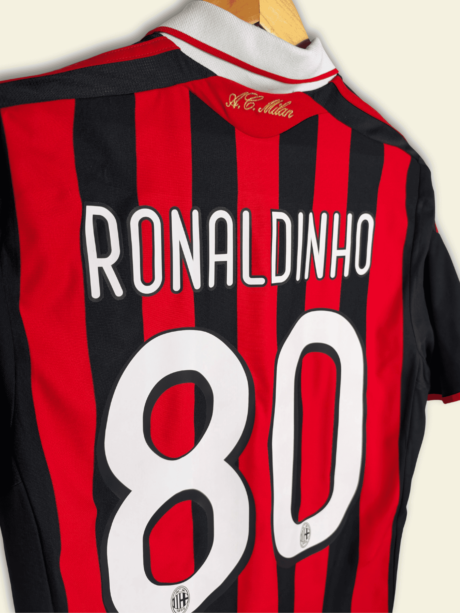 2008 AC Milan Home – Ronaldinho #80 Small - Image 3